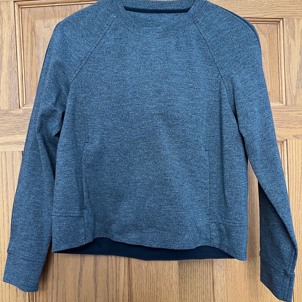 Lululemon Black Heathered top